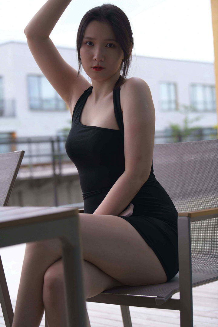 QB1864 黑色包臀裙 套图694张-神兽街拍